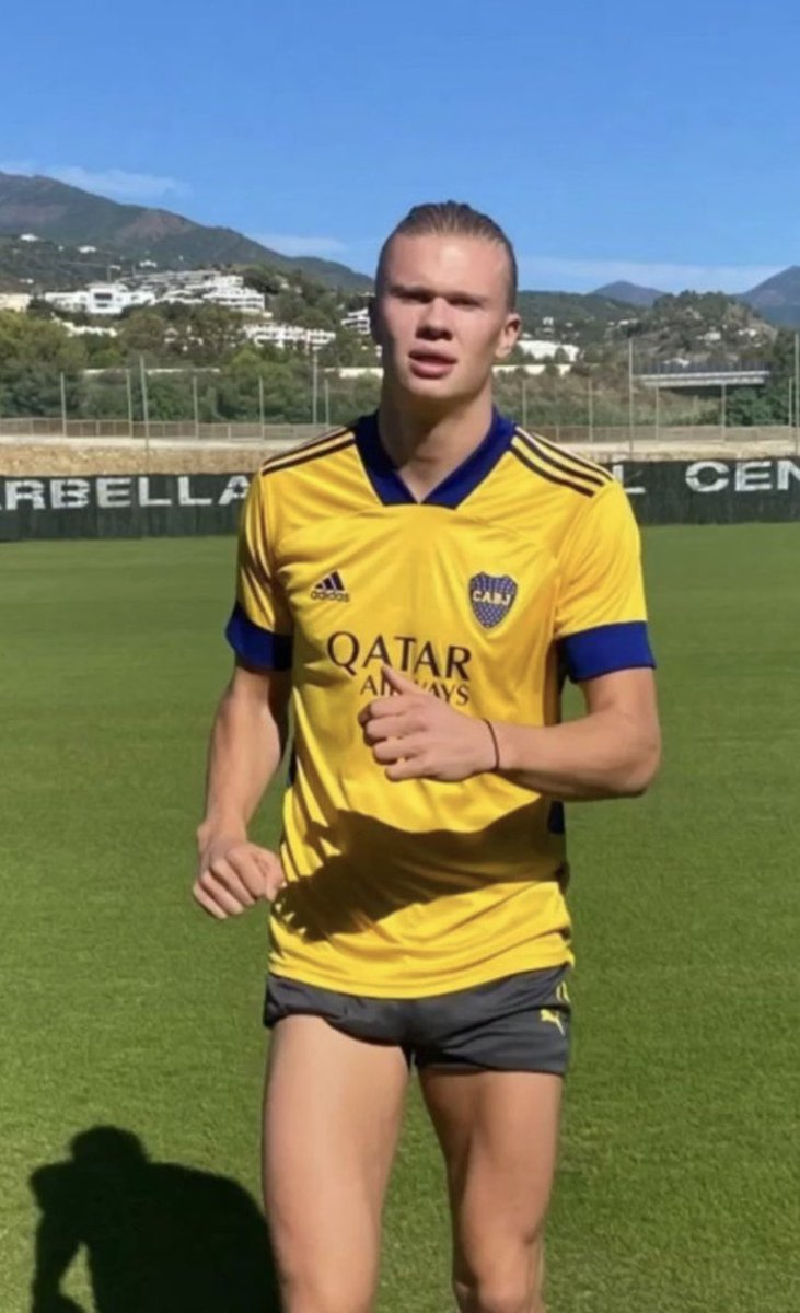 mosquerismoo's tweet photo. El que nos debe odiar es Román, no nos conformamos con sacarles a Banega y de repente le robamos a Haaland también 😬

#Newells #BocaJuniors #Haaland #Banega #ramirez https://t.co/afspquas6G