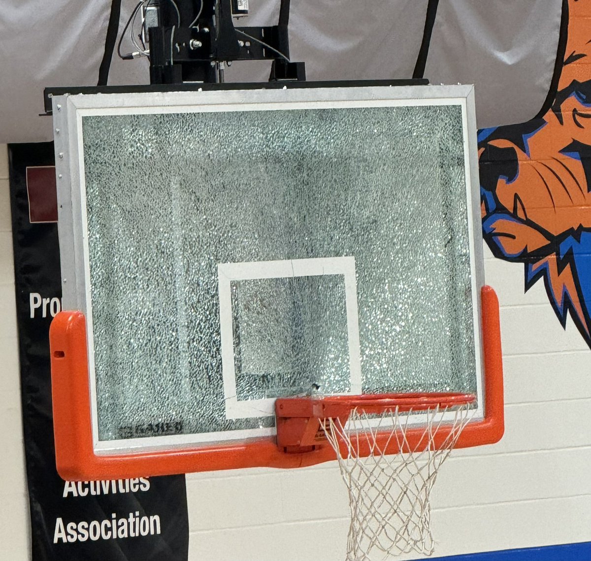 omahabryanbears's tweet photo. With just over a minute to go in the first quarter, we have a change of venue to the Auxiliary Gym at Westview. #5 Amare Bynum may have had something to do with that. https://t.co/tR7kJKTj18