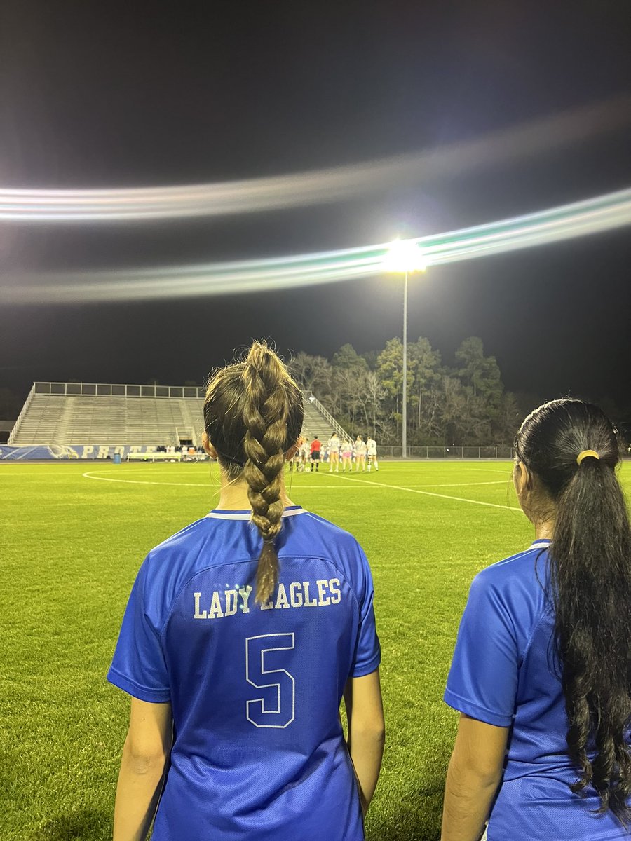 Varsity kicks off against College Park #ncisd #ladyeagles