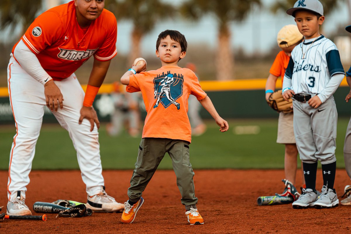 UTRGVBaseball tweet picture