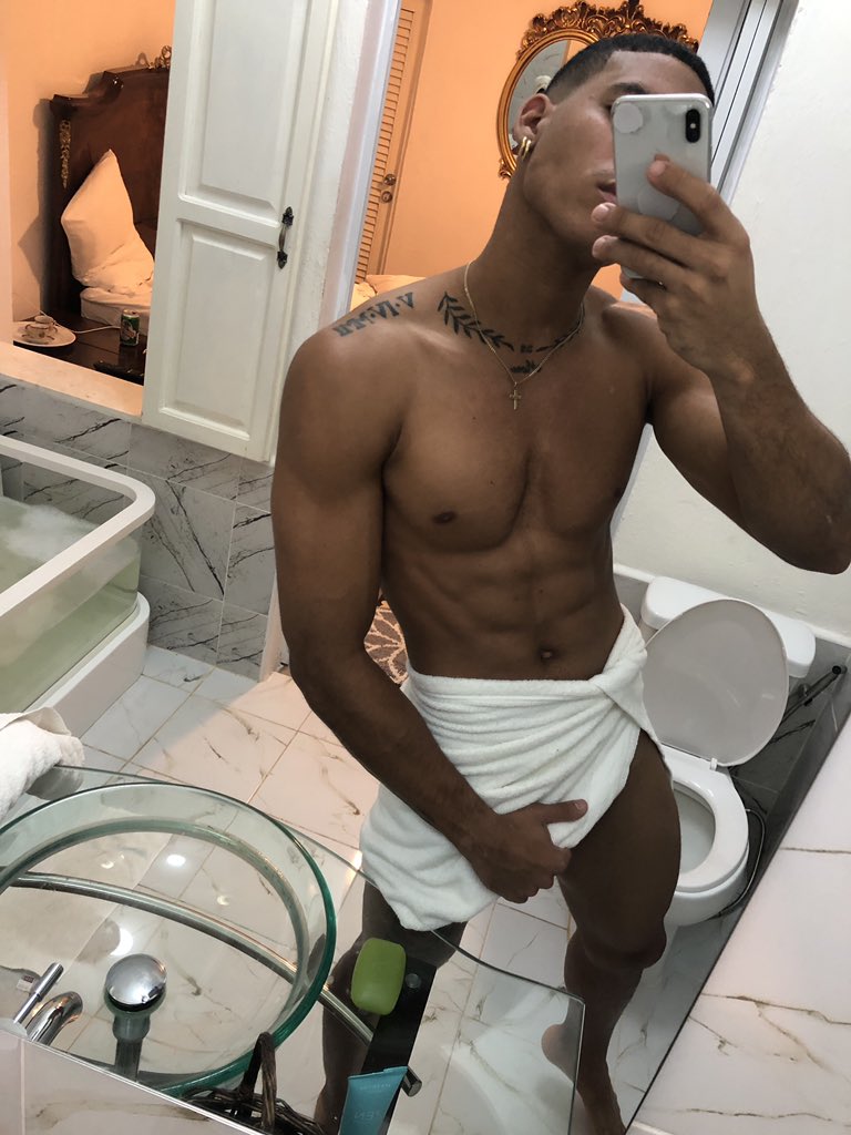 adrian_guerrac's tweet photo. ๐๐ซ๐ญ๐ข๐ฌ๐ญ๐๐ฎโ๐จ #cuban_boy #model_fitness #sexy_men
#perfect_body #twiter #adrianguerrac #cuba #cubanos #cubanos_por_el_mundo https://t.co/L7w3dtTjwX