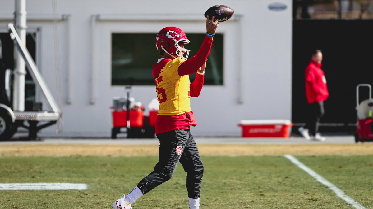 Chiefs's tweet photo. Last practice of the season! https://t.co/YfDIapnmjW