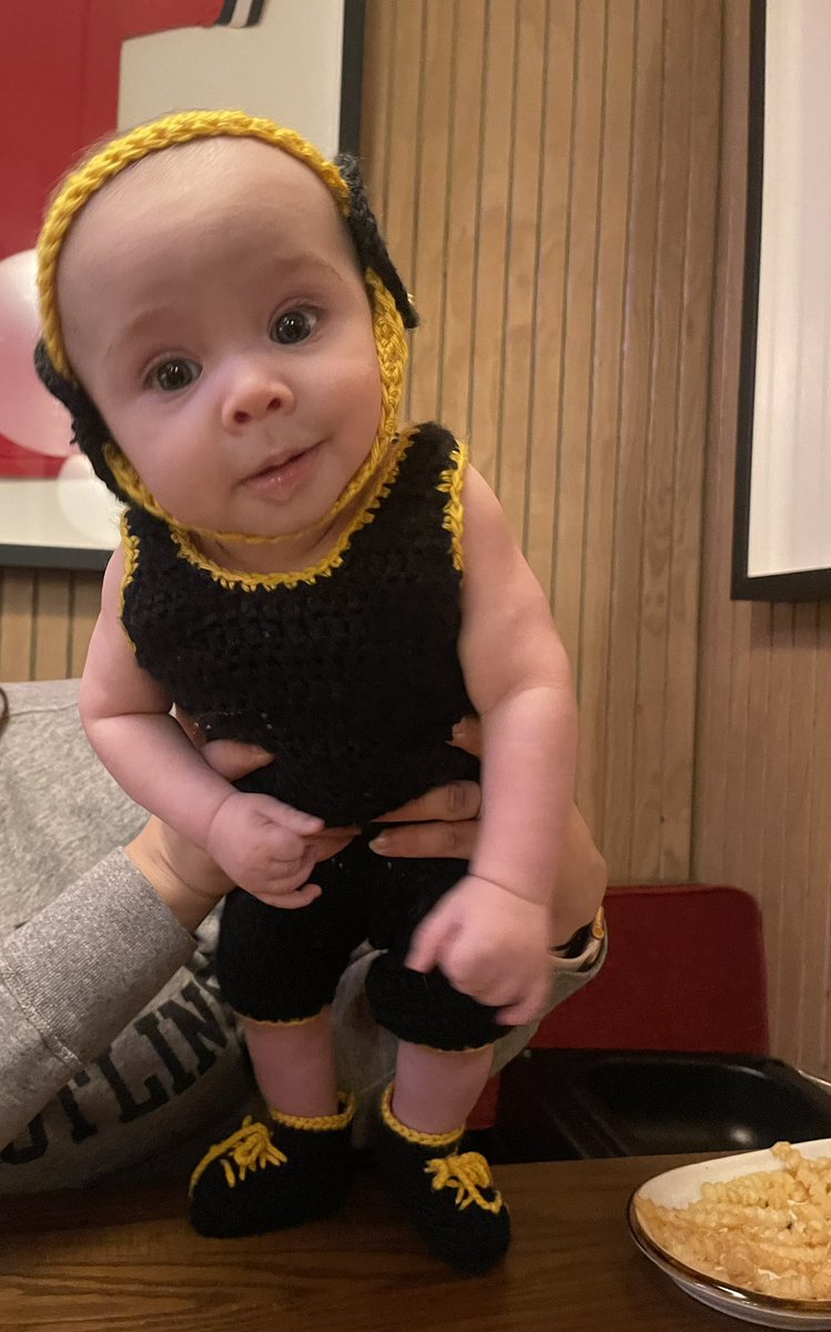 jroths2's tweet photo. He's ready for some hawkeye wrestling tonight! #FightforIowa https://t.co/8qw92XXmPs