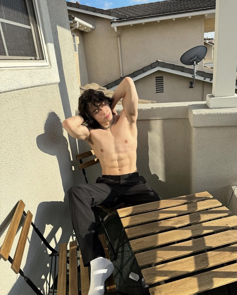 hirosenjushi's tweet photo. Sunshine. https://t.co/fsdPWlmBc0
