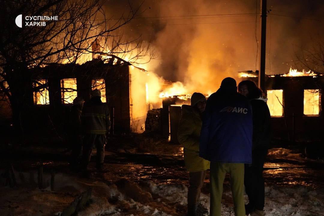 alex_kokcharov's tweet photo. This is #Kharkiv, east #Ukraine, tonight, after #Russia carried out another strike on residential areas of the city. 

Russia is a terrorist state. 

#RussiaisATerroistState https://t.co/KRLODjIOsi