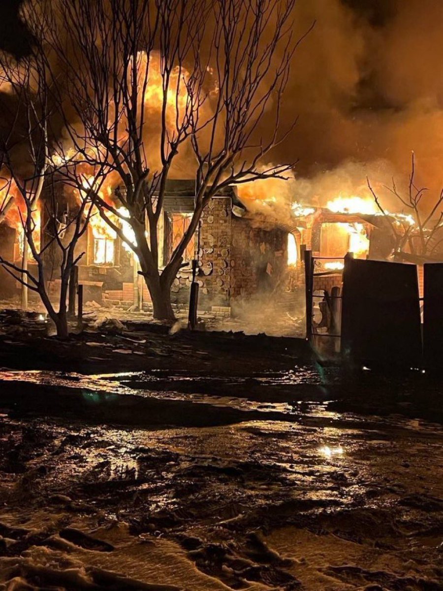 alex_kokcharov's tweet photo. This is #Kharkiv, east #Ukraine, tonight, after #Russia carried out another strike on residential areas of the city. 

Russia is a terrorist state. 

#RussiaisATerroistState https://t.co/KRLODjIOsi