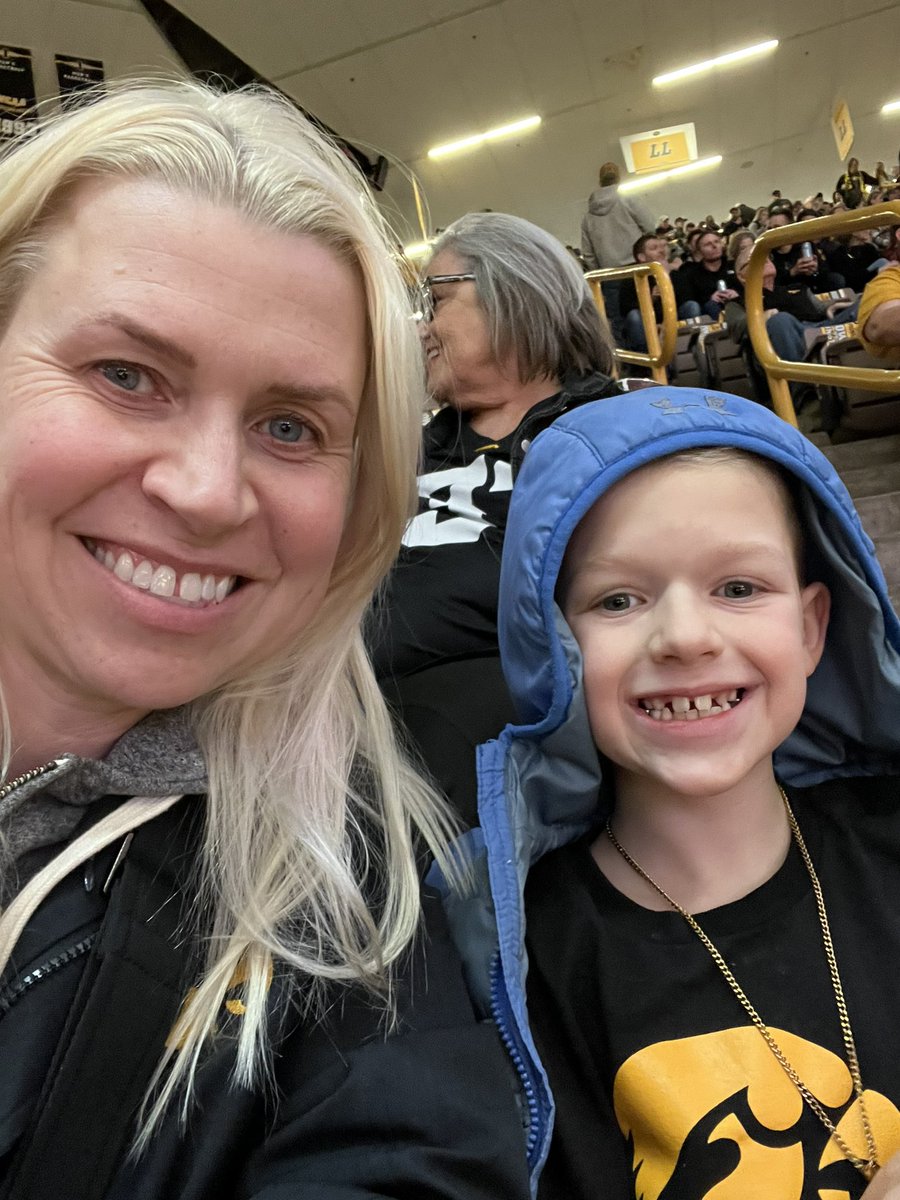 Sarah Moss tweet media