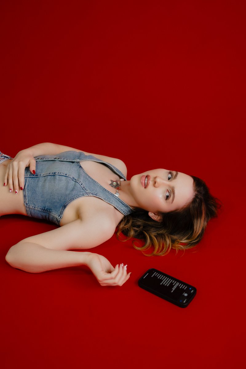 KACEYFIFIELD's tweet photo. 1 WEEK UNTIL NEVER REPLY!!!
presave here: https://t.co/Cjs7fBsrd5
#NewMusicAlert #singersongwriter #neverreply #ComingSoon #presave https://t.co/Gg0PJ3LPvA