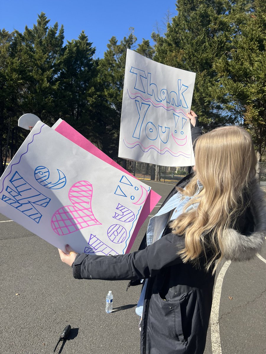 AldrinEagles's tweet photo. 🌟Hip, hip, hooray for our amazing counselor, Ms. Thompson! 🌟 Our 2nd graders poured their hearts into making thank you cards to celebrate #CounselingWeek! Let's show her some love and appreciation! 💖 #ThankYouMsThompson #NSCW2024 @fcpsnews @PrincipalWolfe #OneAldrin https://t.co/3FGkM35BVS
