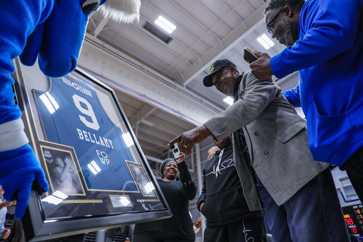 The @blue_coats paid tribute to Waite Bellamy, a legend of the Wilmington Blue Bombers and the 1970 Eastern League MVP, by retiring his jersey in his honor. 📸 @monsterphotoiso