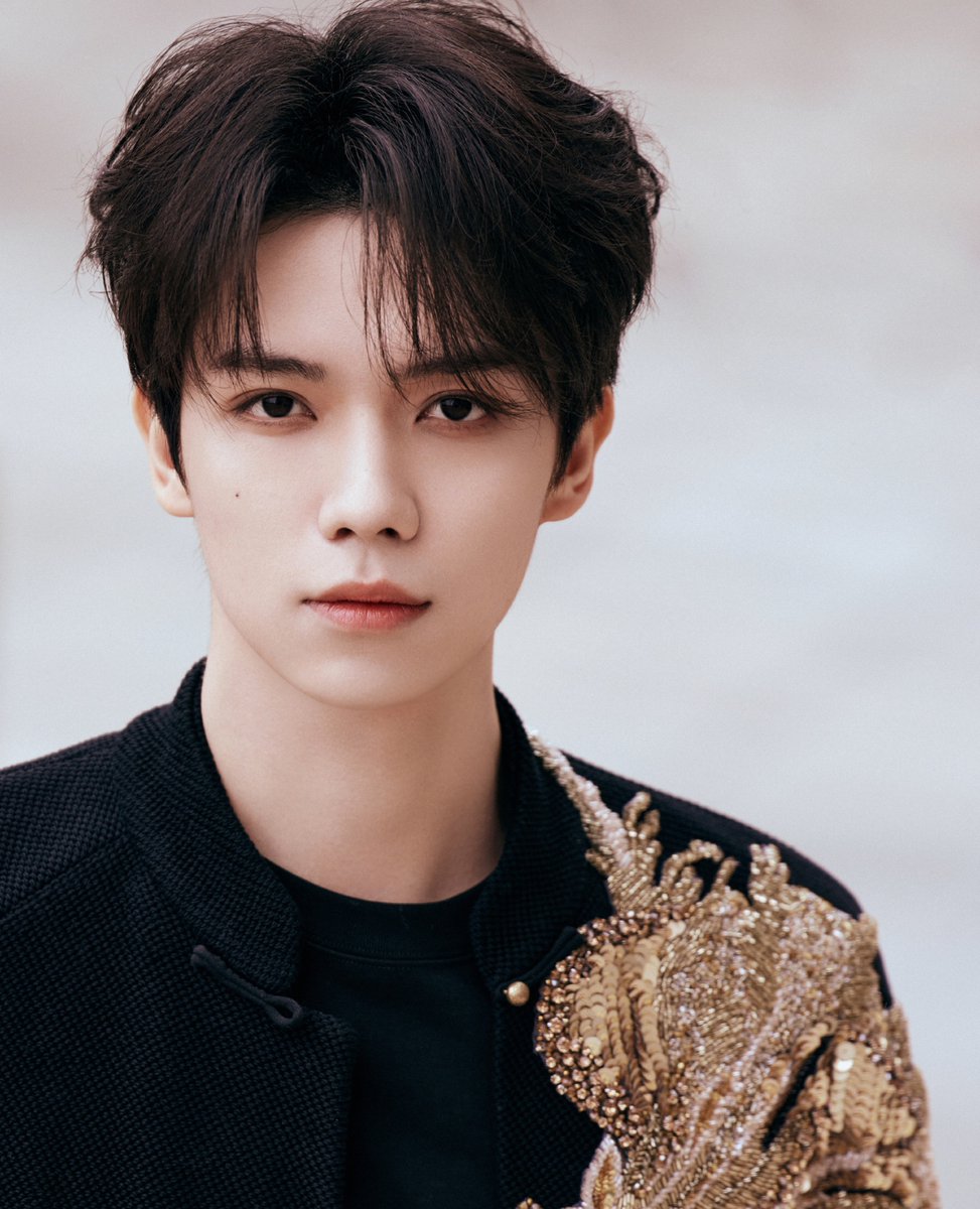 dramapotatoe's tweet photo. #LuoYizhou for China Federation of Literary and Art Circles 2024 Spring Festival Gala 

More - https://t.co/f8cWVytnuR https://t.co/8aAub7nPZR