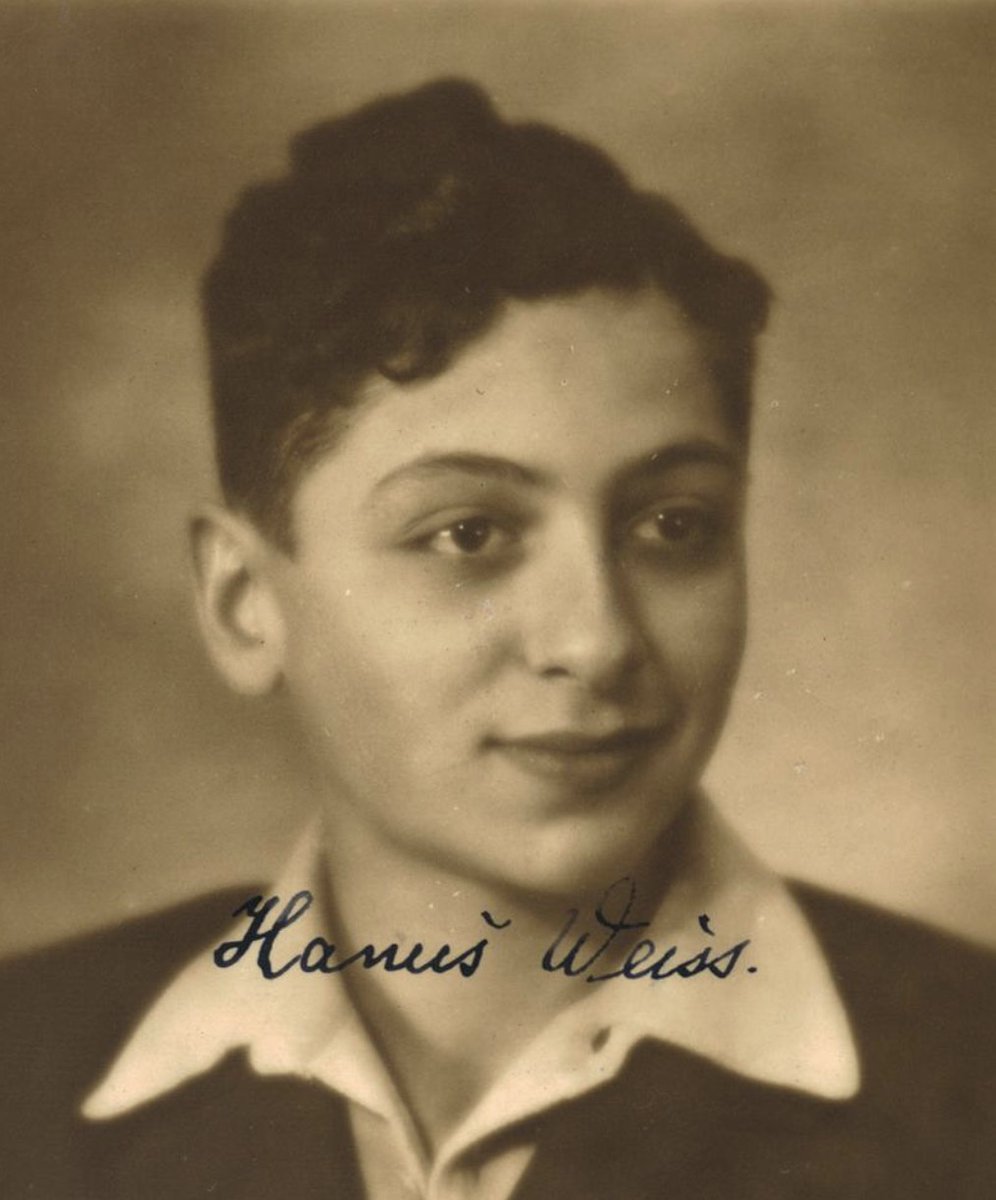 AuschwitzMuseum's tweet image. 10 February 1920 | A Czech Jew, Jan Weiss, was born in Prague. 

He was deported to #Auschwitz from the #Theresienstadt ghetto on 6 September 1943. He did not survive.