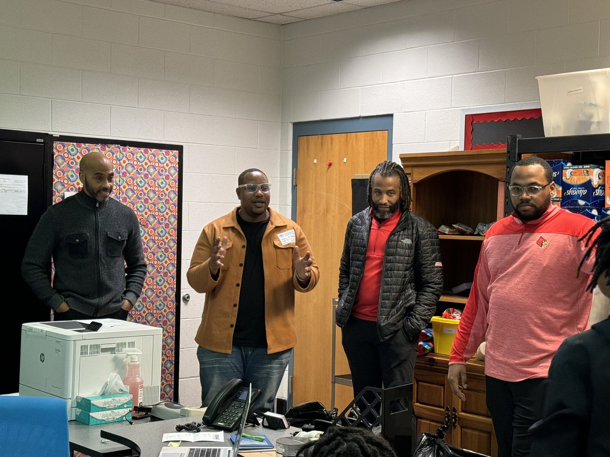 Hoop Dreams are happening in Old Louisville! Thank you to the UofL Office of Community Engagement and Louisville Legend Darrell Griffith for joining me at Cochran Elementary School this afternoon . We were even able to  give signed basketballs and tickets to the UofL Men’s game!
