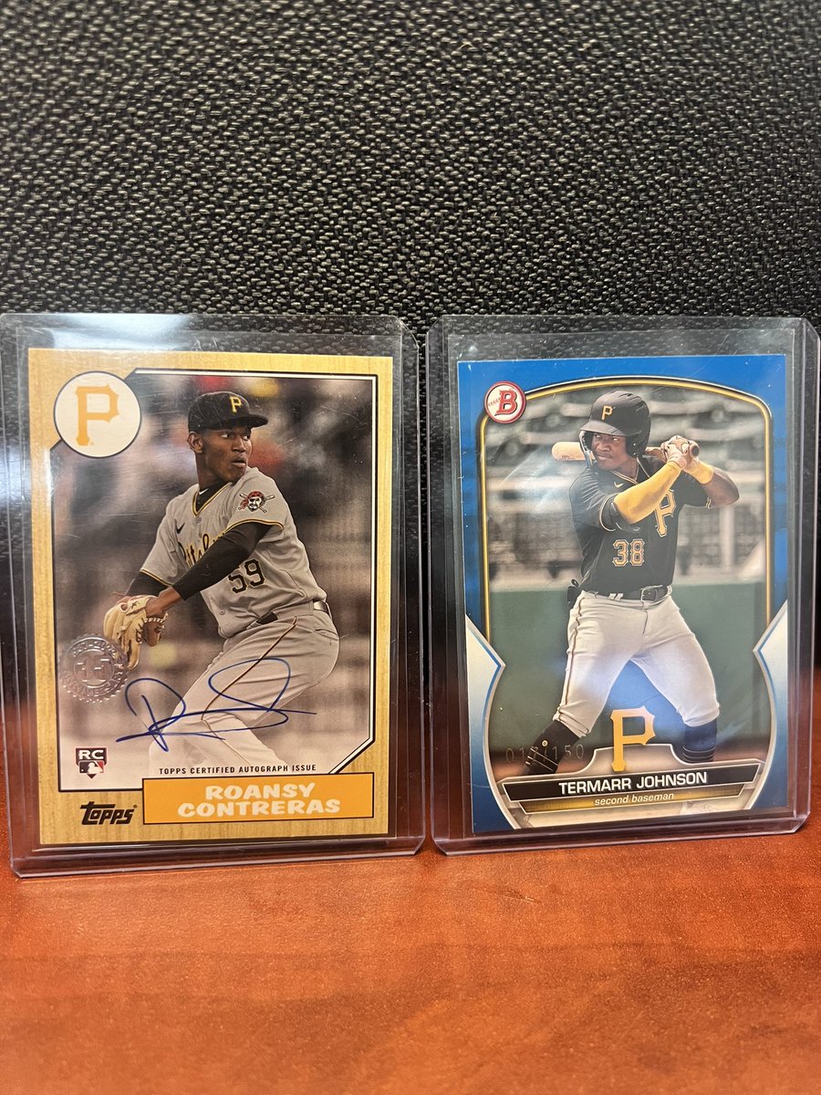PNCsGiantBalls's tweet image. I’ve done a card giveaway every offseason so far, so let’s do another! 

2 winners. Must retweet and follow me to be eligible. I don’t care if you like the tweet, you do you. 

1st: Roansy ‘87 RC auto &amp;amp; Termarr /150
2nd: Bishop 1st auto &amp;amp; Peggy RC Bowman Mojo

Will draw Monday!