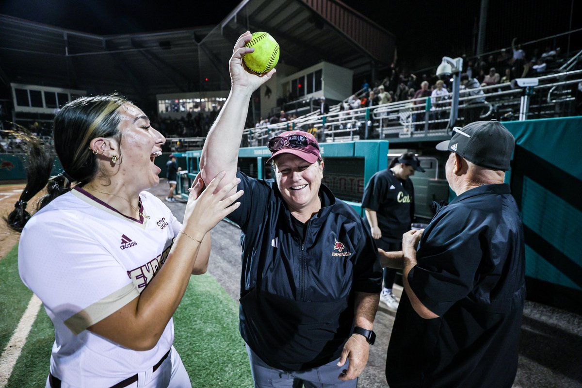 TXStateSoftball tweet picture