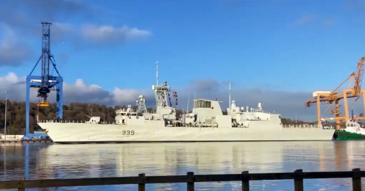 WarshipCam's tweet photo. HMCS Charlottetown (FFH 339) Halifax-class frigate coming into Cork, Ireland - February 9, 2024 #hmcscharlottetown #ffh339 

SRC: TW-@byjoeb https://t.co/drvPJmJdYn