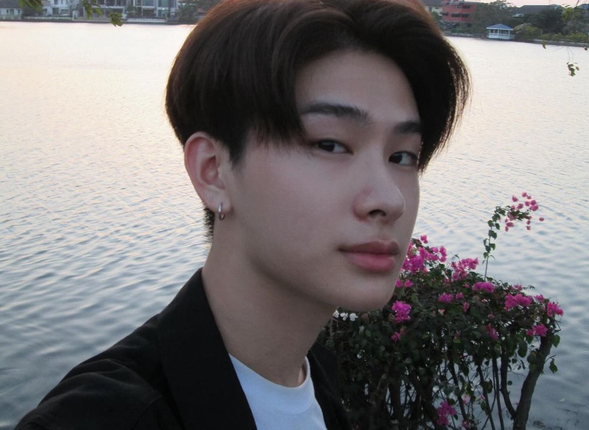 _cosec's tweet photo. ถ้านี่ไม่ใช่วิดวะไฟฟ้าที่หล่อที่สุด https://t.co/Qh5vUrRDG3