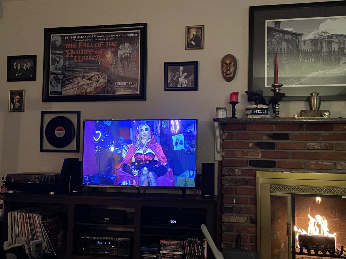 So excited for tonight. Fire and <a href="/kinky_horror/">Diana “Darcy the Mail Ghoul” Prince 🎃💌</a>! #MutantFam #TheLastDriveIn