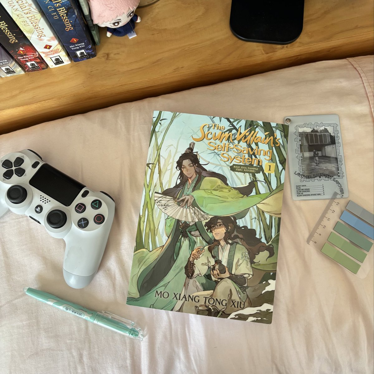 weavingmythos's tweet photo. Reading Thread - 人渣反派自救系统  / scum villains self saving system vol 1 by Mo Xiang Tong Xiu🌱⋆｡°₊ ⊹˚ 🍵⋆˙⟡₊ ⊹˚ 

291 pp 
Danmei, historical &amp; fantasy (?) 
#danmeitwt https://t.co/zJDSl6JhEo
