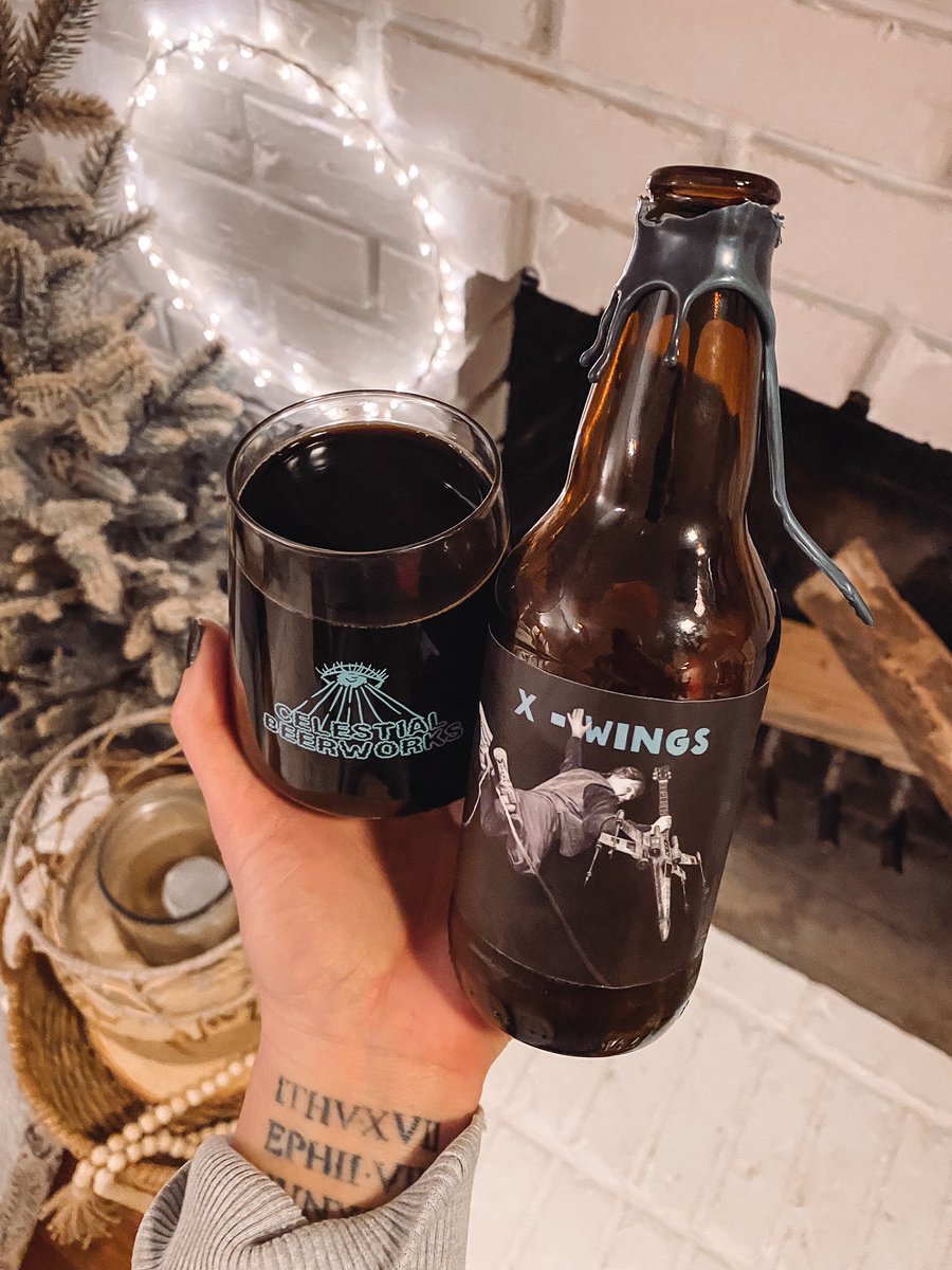 sode_kate's tweet photo. Stout night 🖤
#xwings #celestialbw https://t.co/ObVP4lyEsg