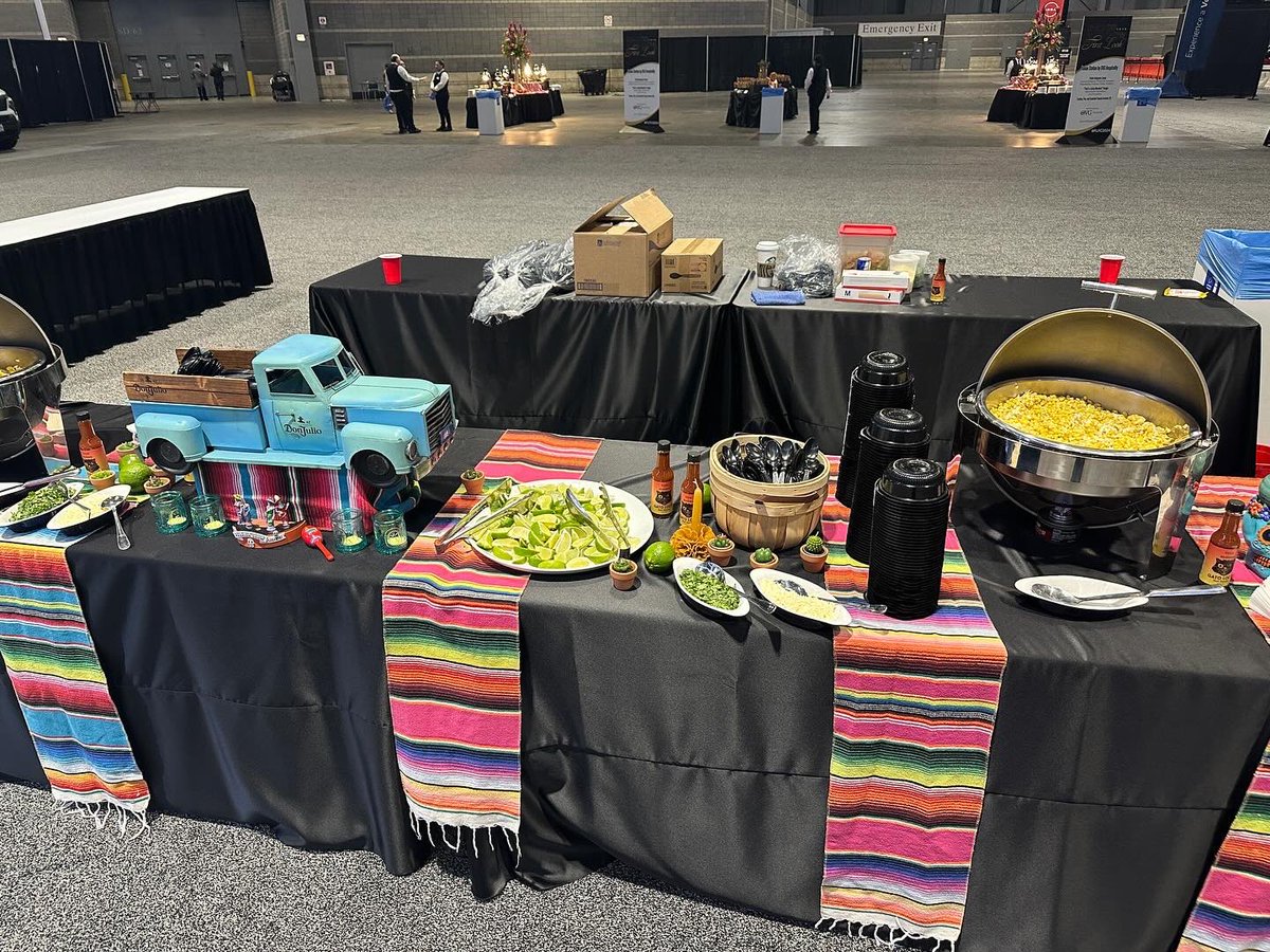 ChiAutoShow's tweet photo. First look for charity has plenty to offer!

#FLFC https://t.co/nAlHuCsKCU