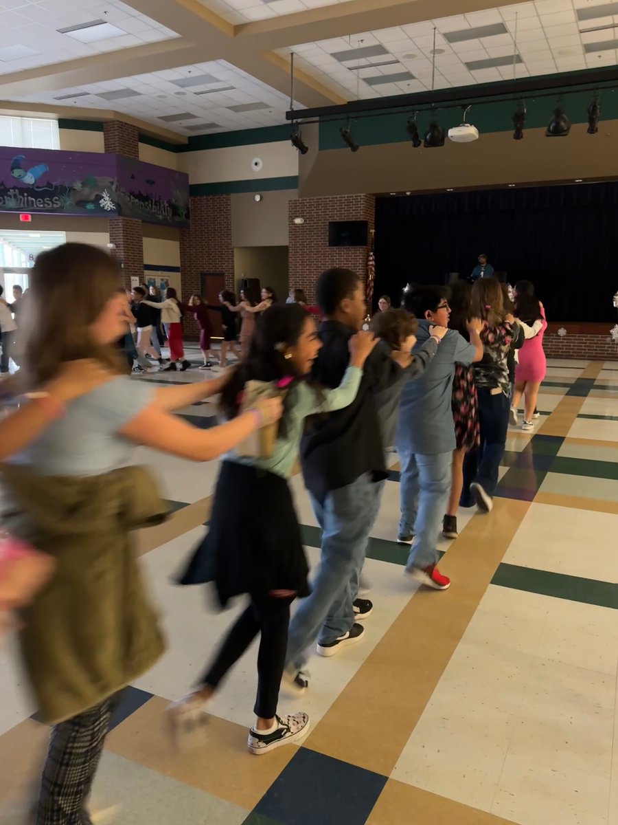 CubrielCollins's tweet photo. Fun at the 7th Grade Dance @NISDVale 

#InclusionMatters #RaysUp https://t.co/AERAdTuVFw