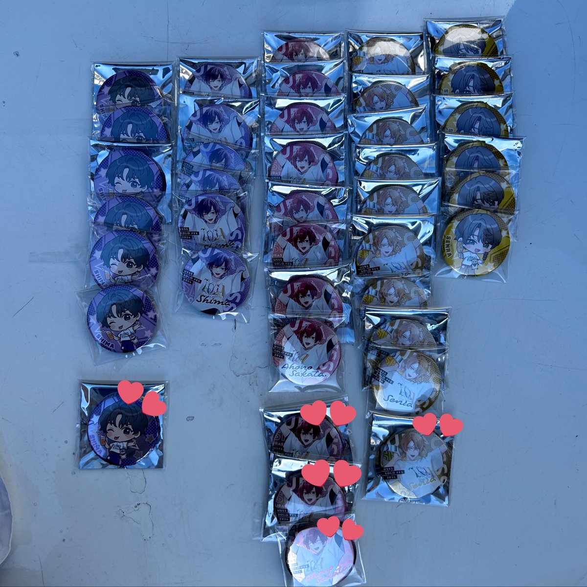 0llo22's tweet photo. 浦島坂田船 ソロフェス 缶バ 缶バッジ　交換
譲:1枚目写真(♥️はホロ)
求:❤️さん実写デフォ

本日会場にて手渡し希望です
お気軽にお声掛けください！
 #浦島坂田船缶バ交換  #浦島坂田船缶バッジ交換  #浦島坂田船グッズ交換 https://t.co/K4kDrjj5iY