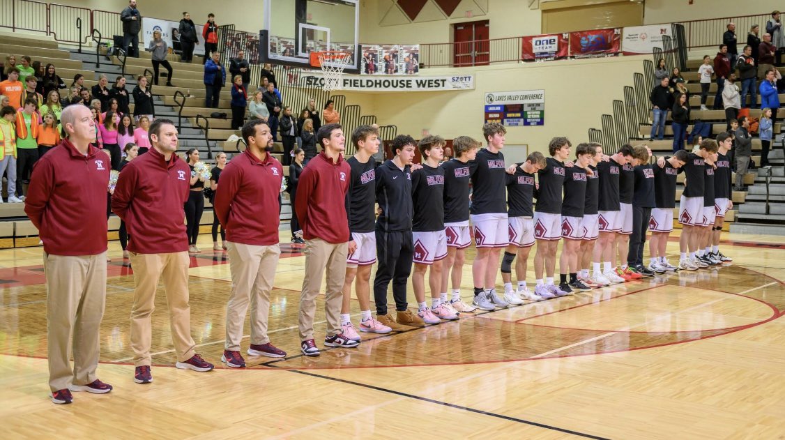 Final- Milford 57-Lakeland 40

Strong wire to wire win for our squad tonight! 

Owen Stark led the attack with 20 points - hitting 6-7 from three! Anthony Hutter had a big night with a 19-10 double double.

Milford moves to 11-7 on the year!
#moveforward #milfordpride