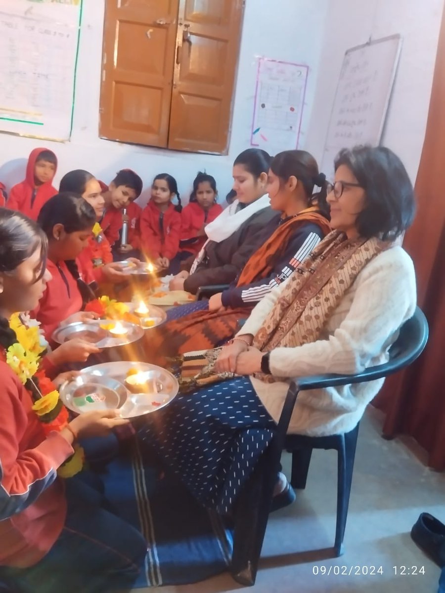 Balsanskarsewa's tweet photo. #WaitingForParentsWorshipDay Just a few days left until 14th Feb!

It's going to be a day to celebrate the Unconditional Love that binds us to the most important people in our lives: our parents. ✨

This gift from Visionary Saint Sant Shri Asharamji Bapu envisions the Parent-Child Relationship to go beyond mere respect & enter a new horizon of trust, love, understanding & deep bonding. It's about cherishing the sacrifices, the unwavering support, and the boundless love our parents showered upon us.

Let's celebrate the Eternal Love – the love which is pure & Pious.
