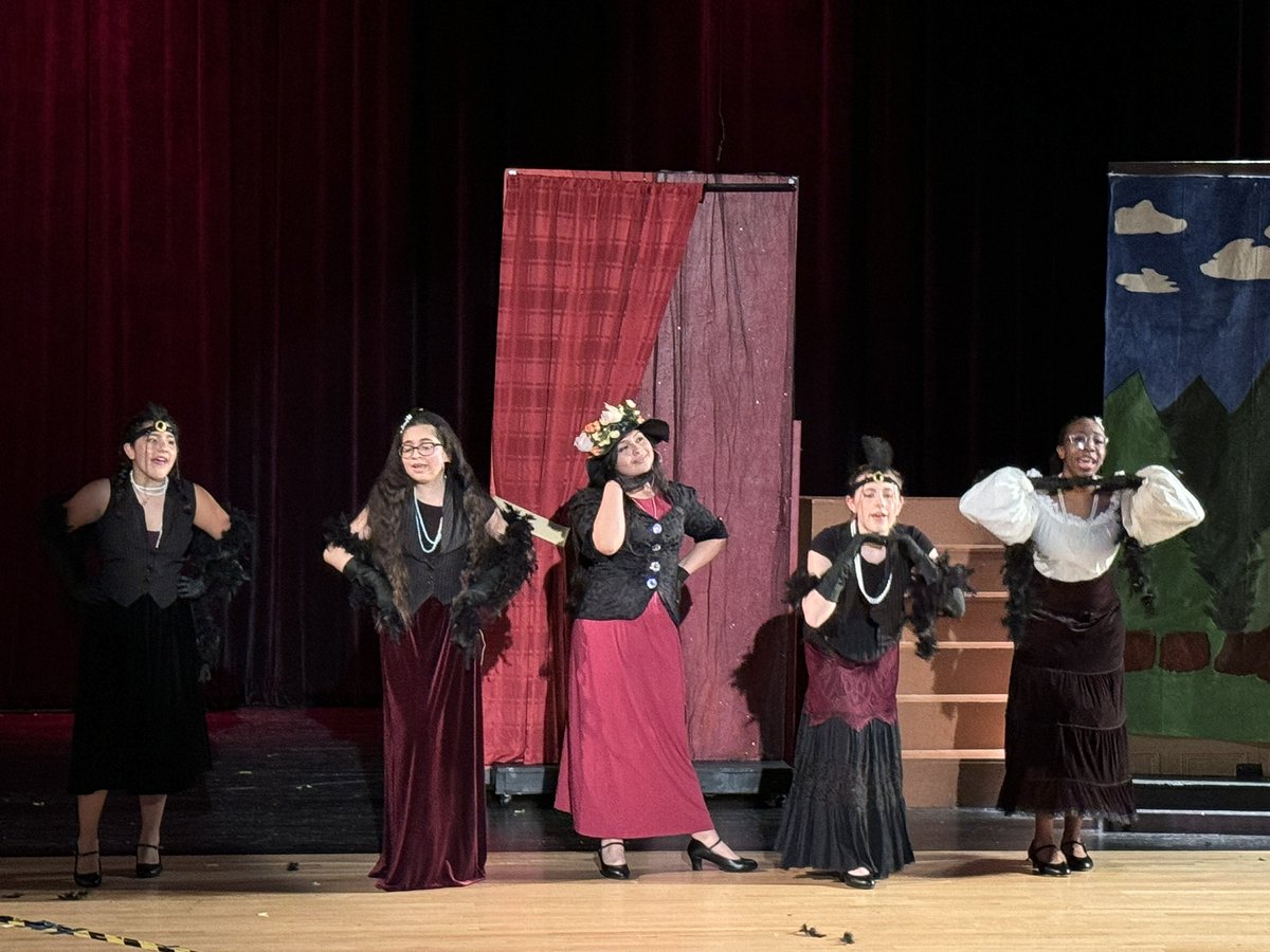 PeekskillCSD's tweet photo. Bravo to the PKMS Drama Club cast and crew for a fantastic opening night of Disney’s “Newsies, Jr.”! There’s still two more chances to catch the show- Saturday, 2/10 at 2PM &amp; 7PM. You don’t want to miss it! #Peekskillpride https://t.co/awFkXMt75g