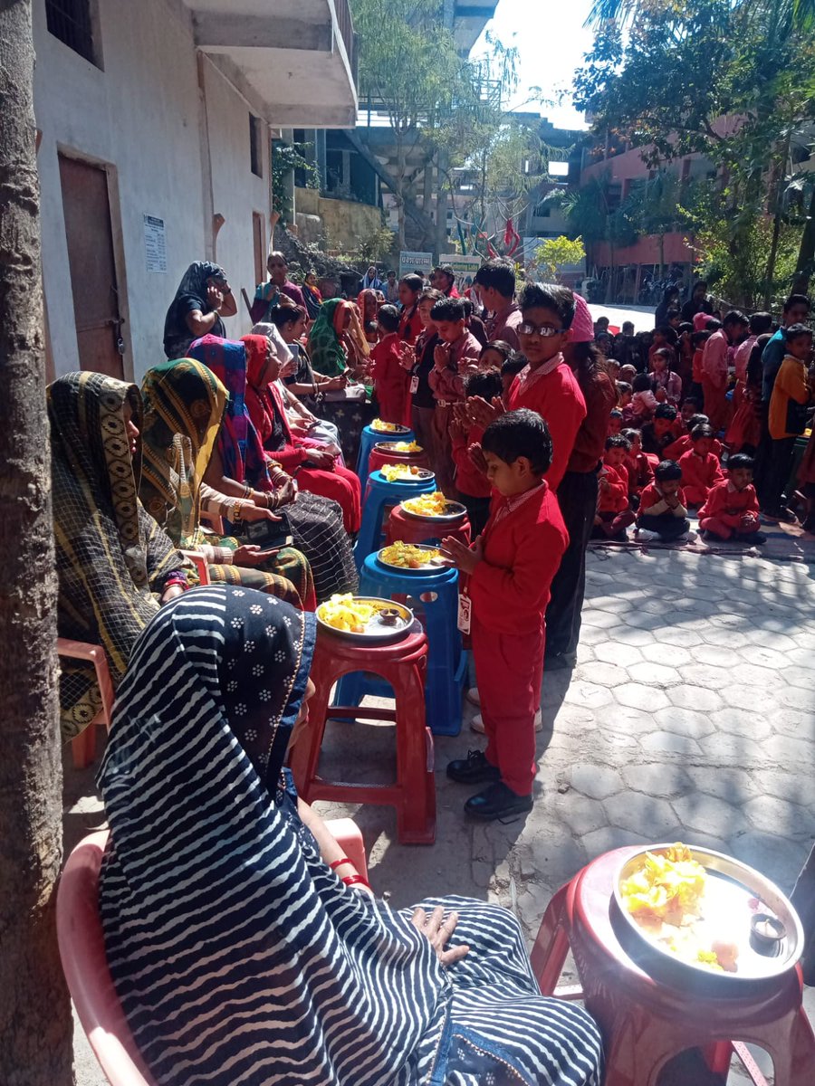 Balsanskarsewa's tweet photo. #WaitingForParentsWorshipDay ? The Day is almost here!

This February 14th, let's celebrate the love for our heroes who deserve it most - our parents.

Sant Shri Asharamji Bapu's vision to celebrate the Unconditional Love of Parents has blossomed into a revolutionary movement, binding families in a strong bond of trust and love.

The magic of Parents Worship Day fills Parent-Child Relationship with gratitude, appreciation, and sweetness, a unique experience that starts with emotions and binds hearts together.

Let's make this MPPD unforgettable! Share your plans and stories using #WaitingForParentsWorshipDay so you inspire others to experience this festival of eternal love.