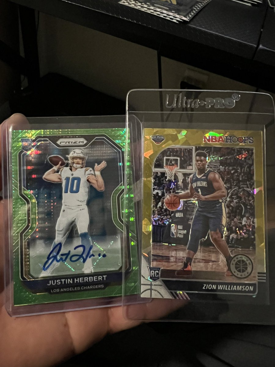 beandipr6's tweet photo. @JParker3375 Zion /10 should’ve sold it when I pulled it 🙄😂 https://t.co/siRCT2tF95