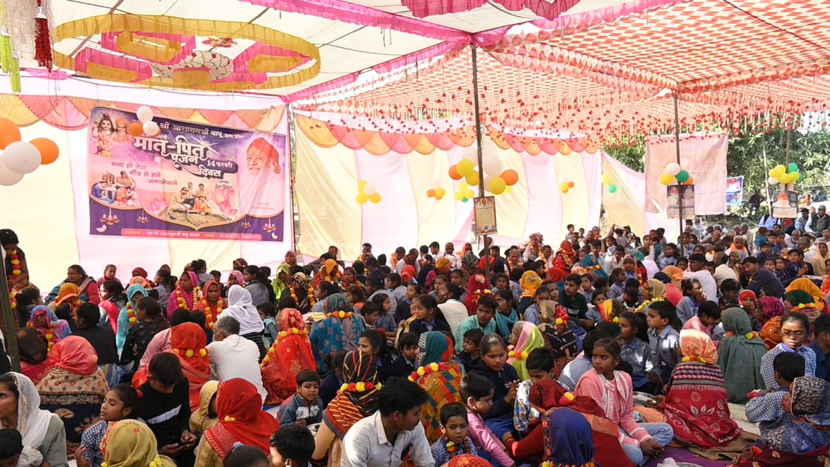 Balsanskarsewa's tweet photo. Mark Your Calendar! #WaitingForParentsWorshipDay is Almost Here!

Parent-Child Relationship takes center stage on 14th February for celebrating the Unconditional Love which we share with our parents.

Remember the guiding hand of Sant Shri Asharamji Bapu, who ignited the #ParentsWorshipDay movement.  His vision to strengthen these precious bonds has blossomed into a nationwide phenomenon, bringing sweetness to countless families. ✨

Here's how you can be a part of this heartwarming movement:

Express Gratitude: Shower your parents with heartfelt words, letting them know how much their love means to you.

Seek Blessings: Touch their feet, a symbolic gesture of respect and appreciation for their sacrifices. ‍‍

Spread the Word: Share the message of #ParentsWorshipDay with your friends and family, inspiring them to join the celebration.

Let's honor the unwavering love of our parents and make this #ParentsWorshipDay truly unforgettable!