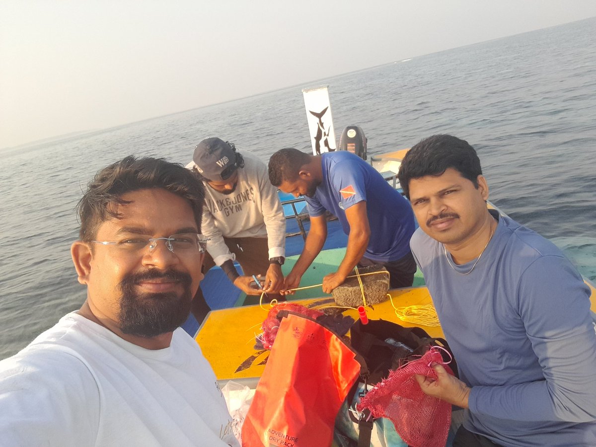 After a succesful 1st day, today we are ready to deploy #OnsetHobo #dataloggers to monitor #Kavaratti Lagoon #Coralreef environment @SathyabamaSIST in #Lakshadweep. @Prakash_caridea @Sasipraba14