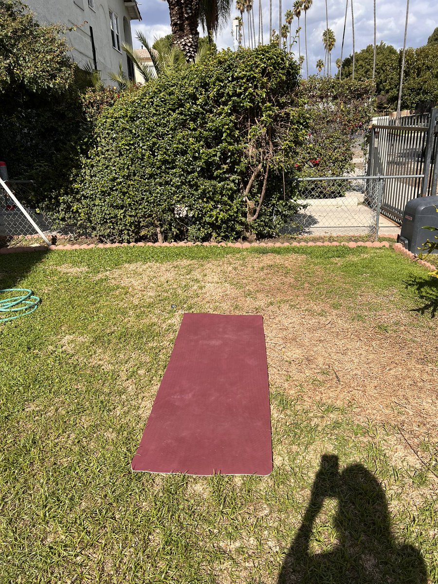 realcodycordova's tweet image. When the sun is out, it&apos;s time to hit some #backflips 🌞💪