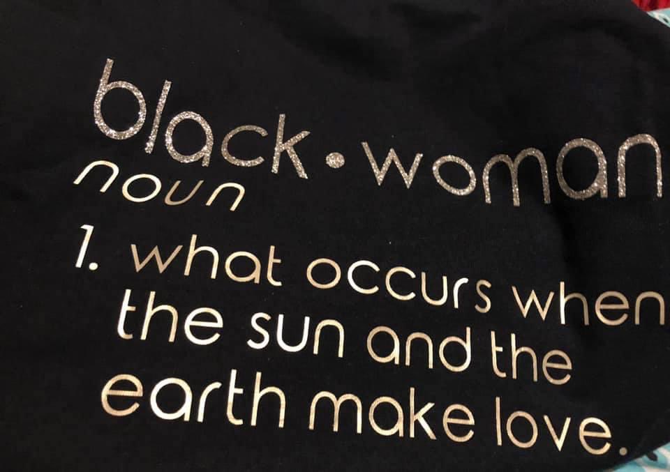 ModestyQueen19's tweet photo. My shirt ( smiling) https://t.co/gKMMxe3na0