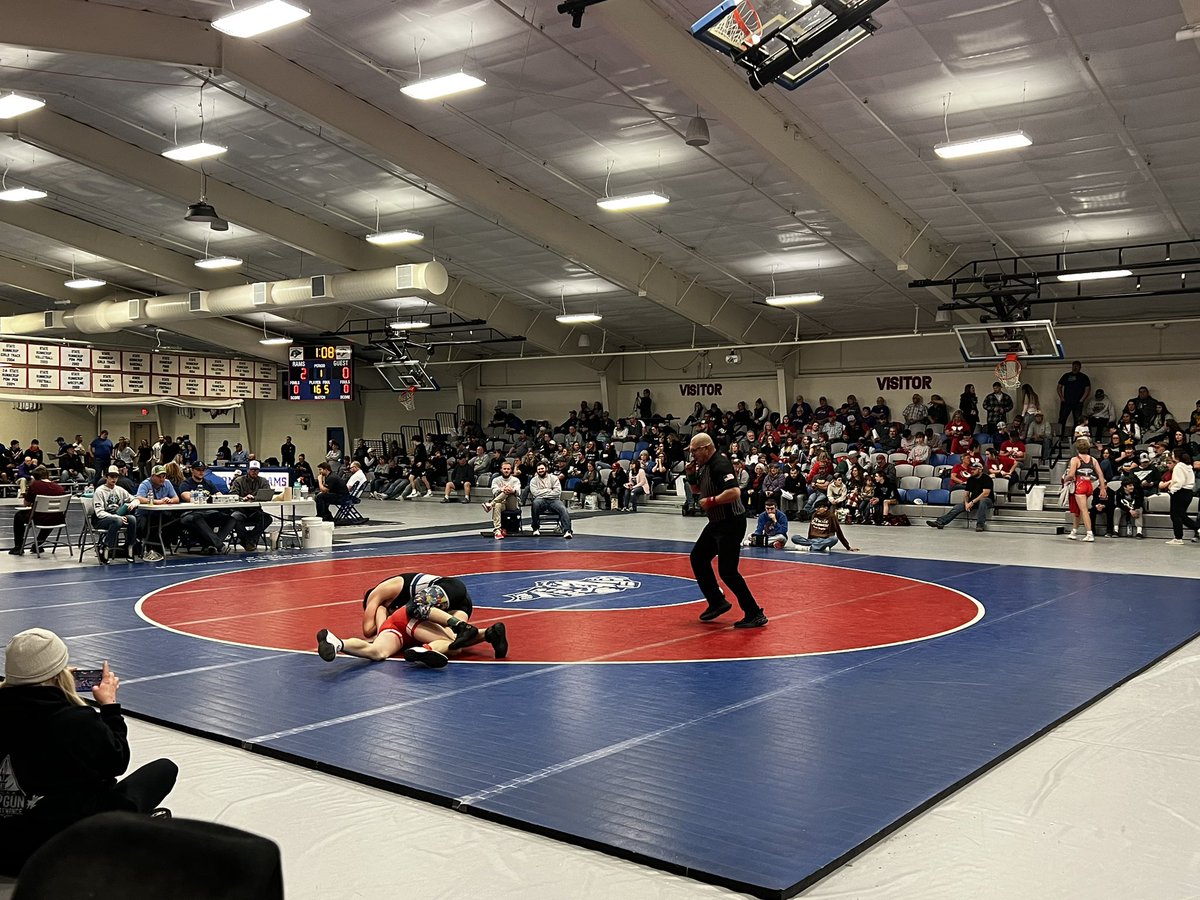 LyonsLionsCO's tweet photo. Lyons wrestling 2A regionals off to a strong start this weekend in Akron, CO. Looking forward to day 2! 🤼‍♂️#StVrainStorm #LYONSTRONG @BuchlerStVrain @ChrisMFrank @SVVSDsupt https://t.co/tH3KgWCjQi