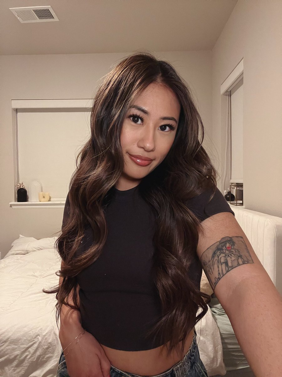 lillyantran's tweet photo. twitter is rly just where i dump my selfies lol https://t.co/gagBSCIxNX