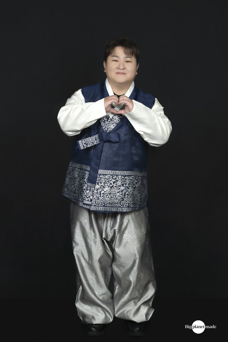bpmentofficial's tweet photo. [#BPM] 📸

올해도 BPM Friends와 함께 
건강하고 행복한 2024년 되세요🤗

#BigPlanetMade #2024설날
#허각 #HUHGAK
#렌 #REN #최민기 #CHOIMINGI https://t.co/pWevNPOZzb