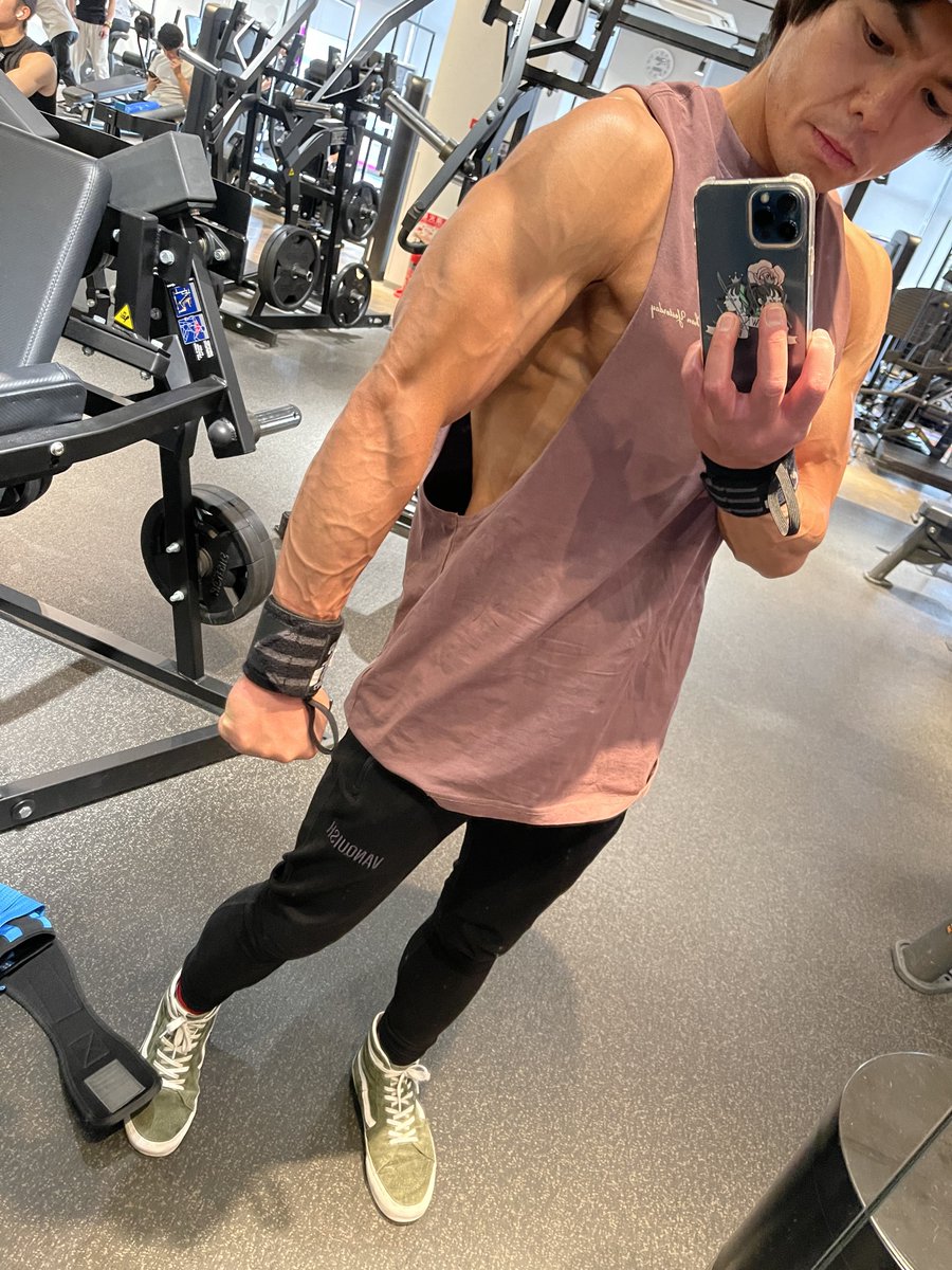 Gyo_yan_kanma_'s tweet photo. 朝トレの腕トレ終わ。
バッチバチになって来た💪
さぁ後1ヶ月。
#28daysout
#FWJ https://t.co/a2afYwLmde