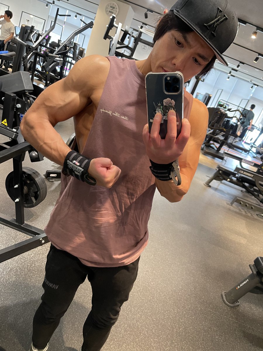 Gyo_yan_kanma_'s tweet photo. 朝トレの腕トレ終わ。
バッチバチになって来た💪
さぁ後1ヶ月。
#28daysout
#FWJ https://t.co/a2afYwLmde