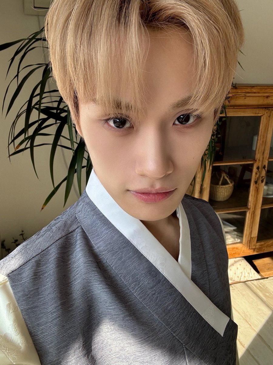 TIOT_NOW's tweet photo. [#준현]
뿌잉

#금준현 #KUMJUNHYEON
#TIOT #티아이오티 https://t.co/5AdI2t3Yet