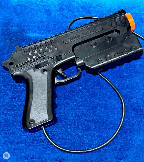 kite_VR_noe's tweet photo. 懐かしのマテリアルスナイパーを
Sinden Lightgunで遊んでみたら
元からシステムにある手振れ要素に
自分の手振れが乗っかって激ムズに🫨
でも楽しい~!✨
#sinden https://t.co/D6mUwRai9O