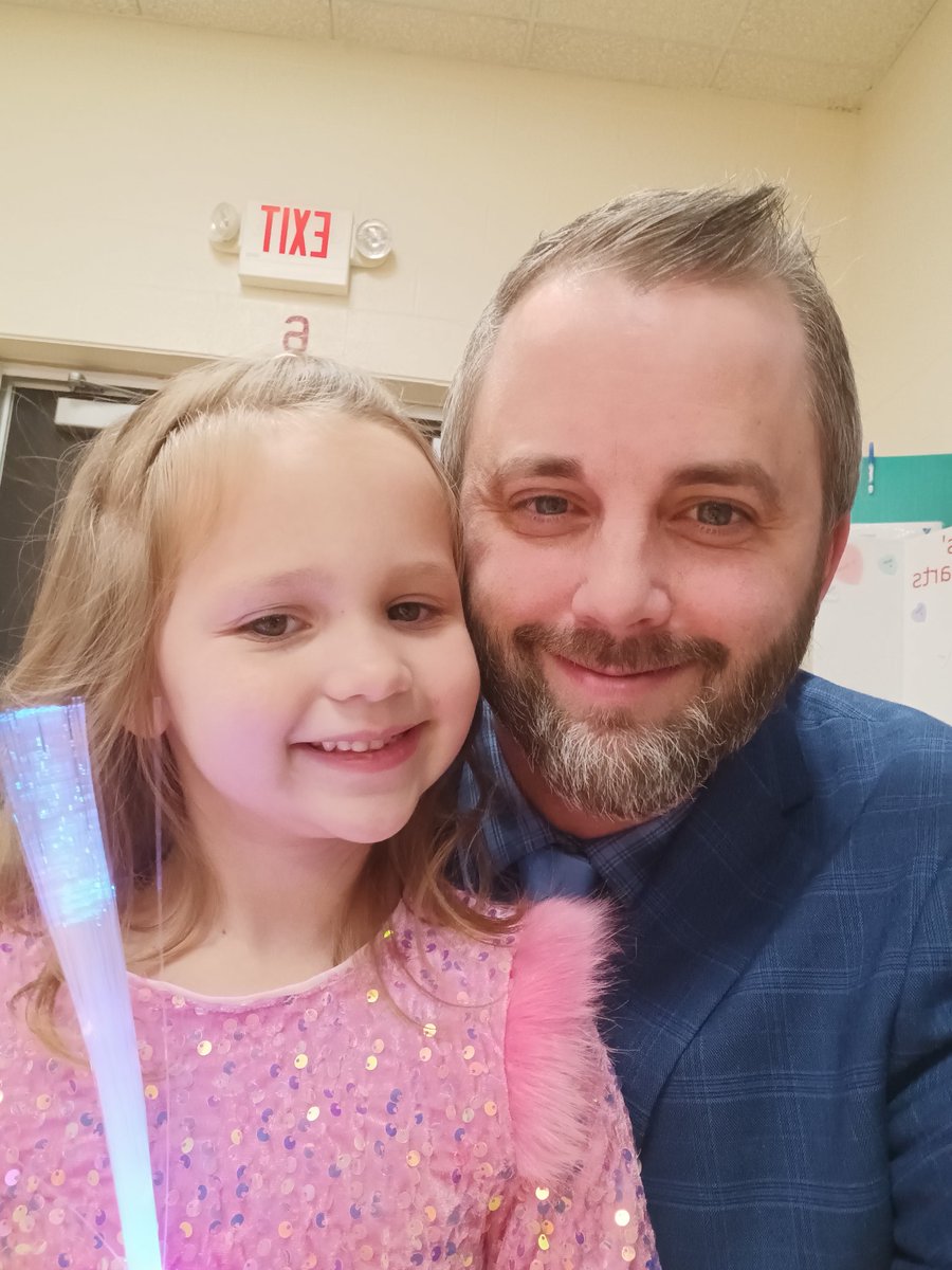 Girl is flawless. Incredible night at <a href="/blades_bobcats/">Blades Elementary School</a>. ❤️