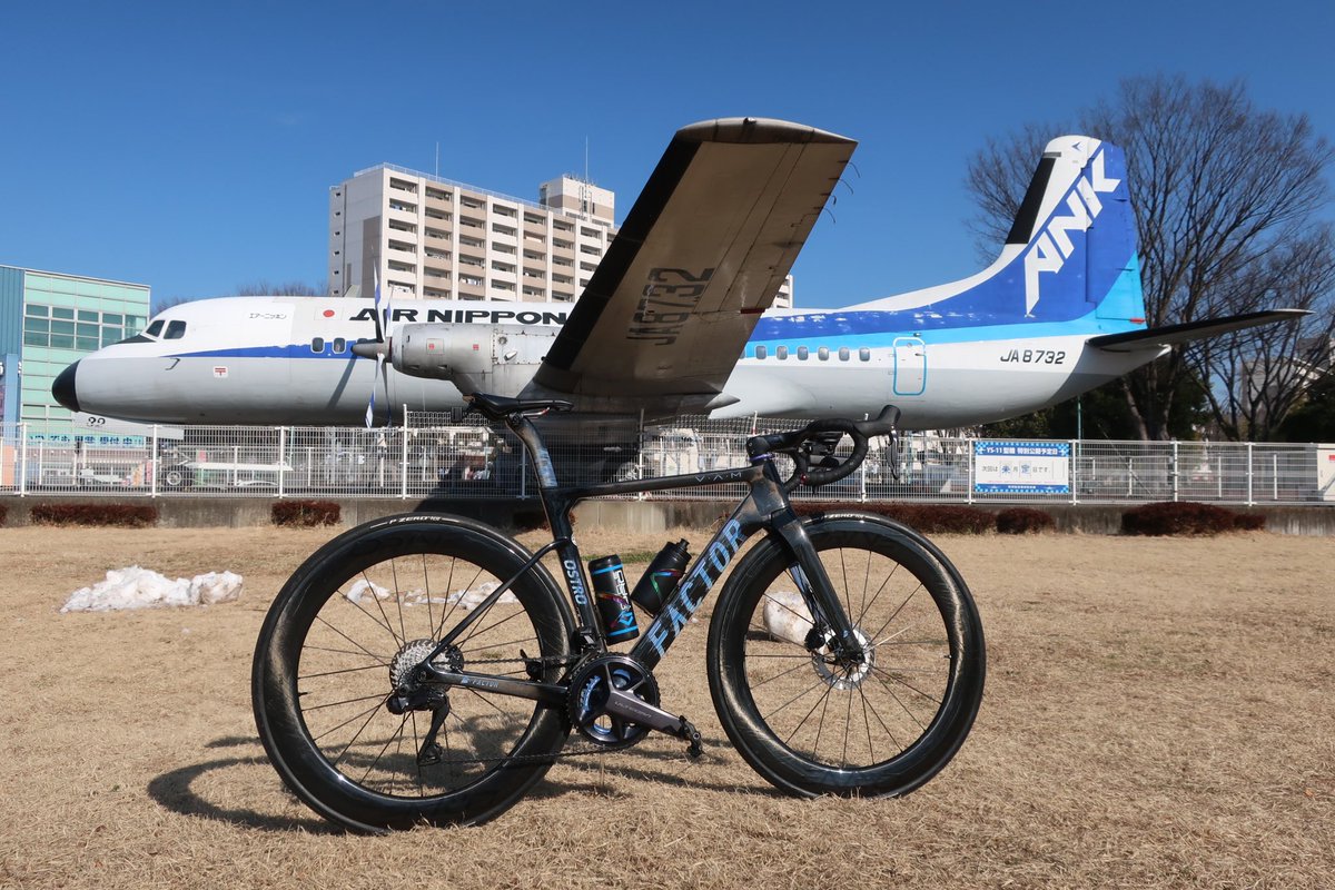Tsuyo244T's tweet photo. 久々に航空公園駅に寄ってみた。
 #factorostrovam
 #ロードバイク
 #航空公園駅 https://t.co/CC69IyieXp