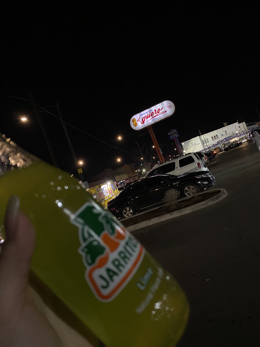 lalaa1303's tweet photo. Cosas que no esperaba que me pasaran estando en estados unidos:
-sentirme mas en mexico que en estados unidos 🇲🇽 https://t.co/imEUBWRQIX