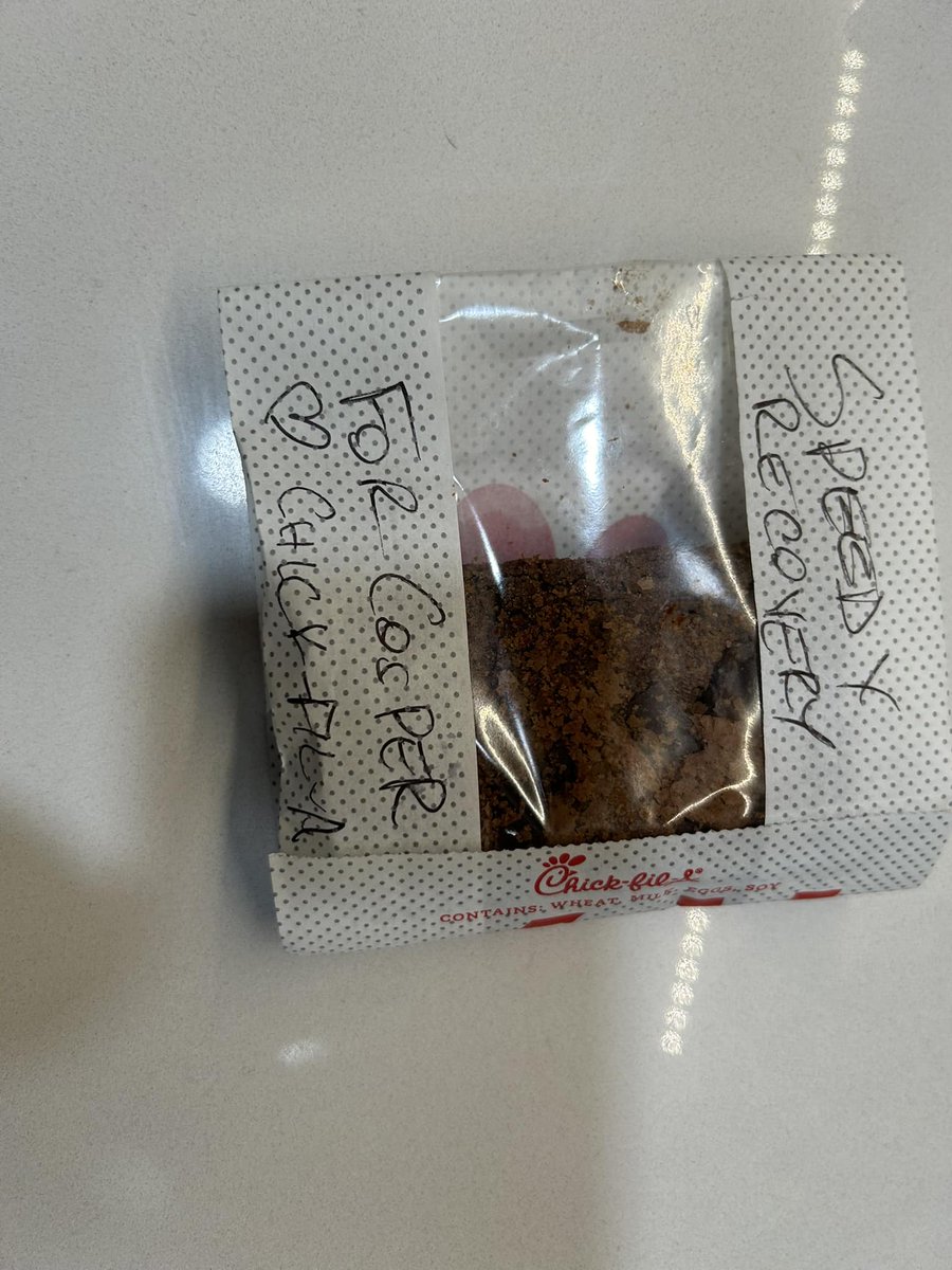 integratingtech's tweet image. Yesterday we stopped by @ChickfilA to grab lunch. A  manager talked to us in the drive thru. He asked about Cooper’s arm and we  said that the surgery just happened and this was our 1st stop. When we  got home, this brownie was in our bag! CFA Norterra in Phx