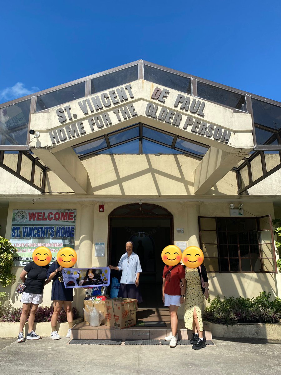 Seulgi_Union's tweet photo. Today, we're spreading love and joy by sharing our blessings with the lolos and lolas of St. Vincent De Paul, Home for the Older Person.

Your generosity and support are truly appreciated, Seulmates! 😊

#운명처럼_너와_마주한_슬탄절
#OneAndOnlySeulgiDay
HAPPY SEULGI DAY
@RVsmtown https://t.co/6sPkTOrxMV