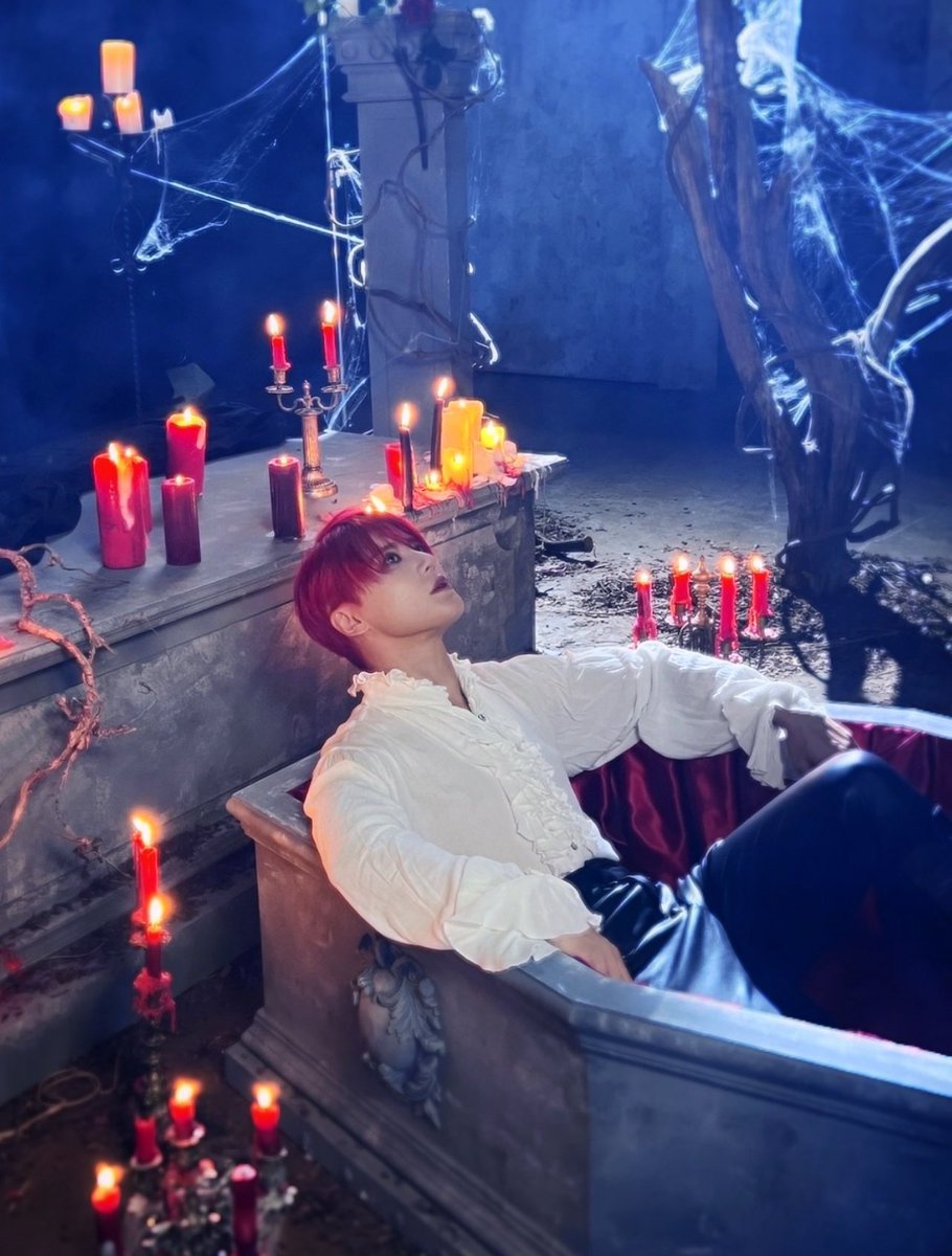 초대합니다💌
설날에도 드라큘라 백작님과 함께🩸
  
#XIA #김준수 #KIMJUNSU
#드라큘라 #뮤지컬드라큘라