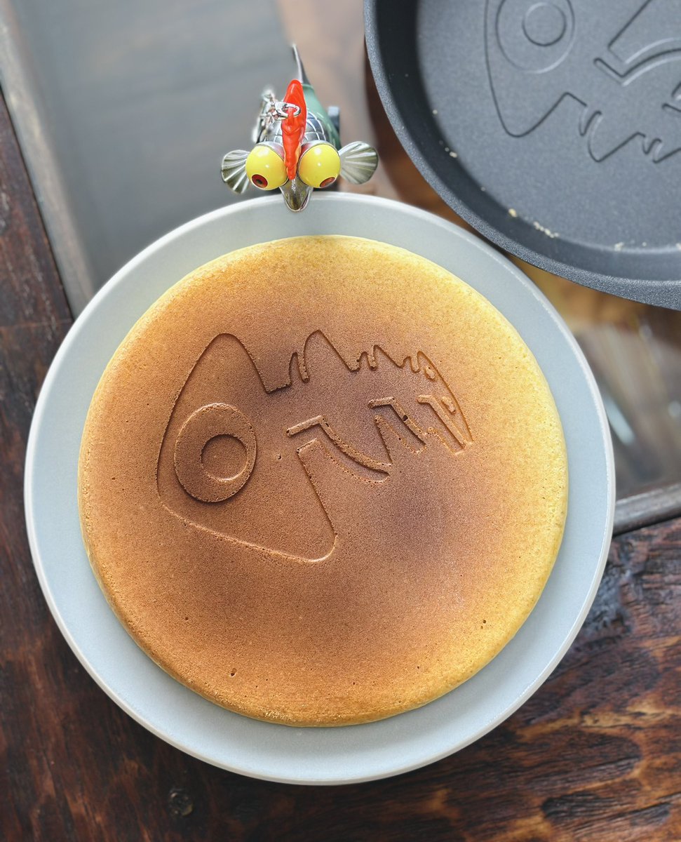 金いくらホットケーキ！！！！
上手に焼けました！！🥞✨✨